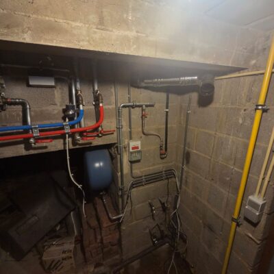 Installatie van een nieuwe centrale verwarmingsketel door erkende verwarmingsspecialist