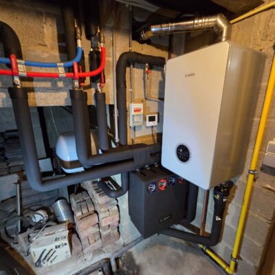 Installatie van een nieuwe centrale verwarmingsketel door erkende verwarmingsspecialist